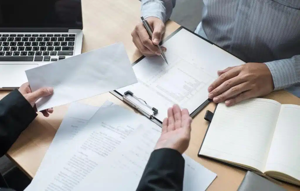 Are There Legal Requirements for Process Servers Are There Legal Requirements for Process Servers