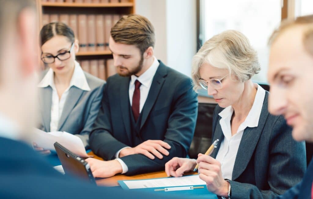 How to Select a Reliable Process Server for Family Law Cases